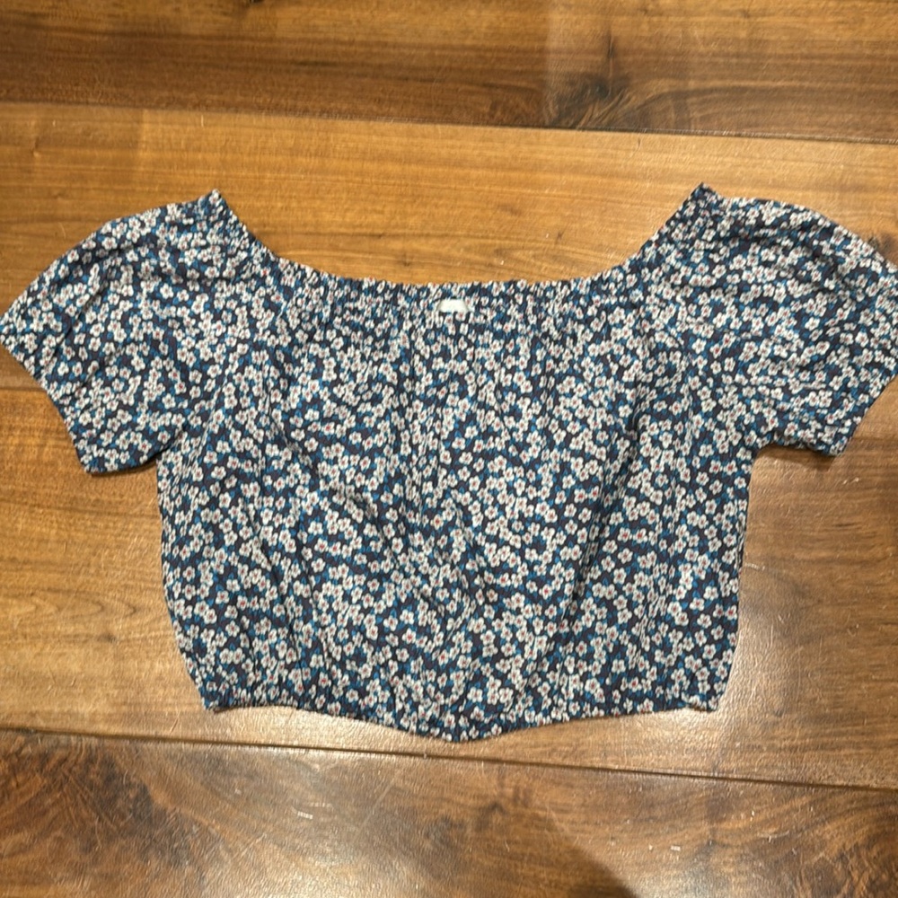 Miguelina off the shoulder crop top